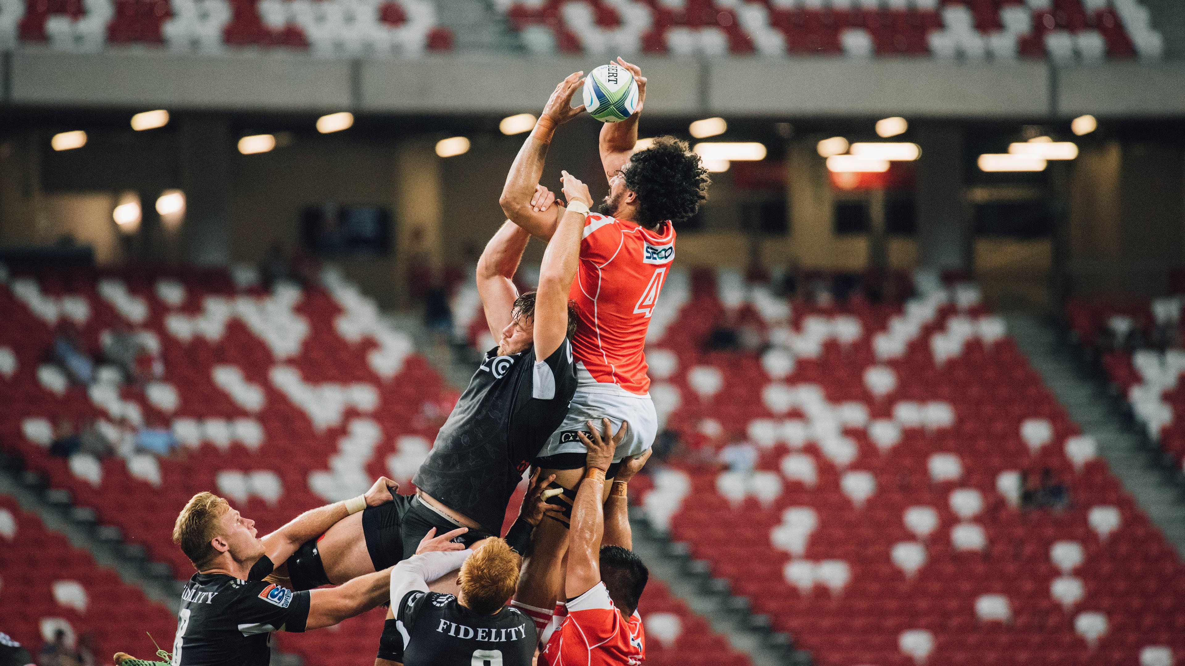 公牛逆转快船，系列赛焦点战中德罗赞末节爆发，公牛得到德罗赞