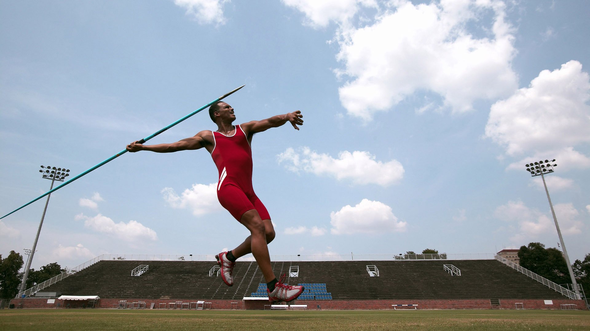 电竞选手商业价值：如何实现商业价值，实现自我价值，电竞的商业模式